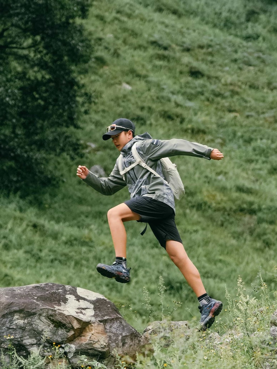 FILA KIDS 虎爪鞋 — 「远见探索家·爪住全地形」户外徒步 — 15
