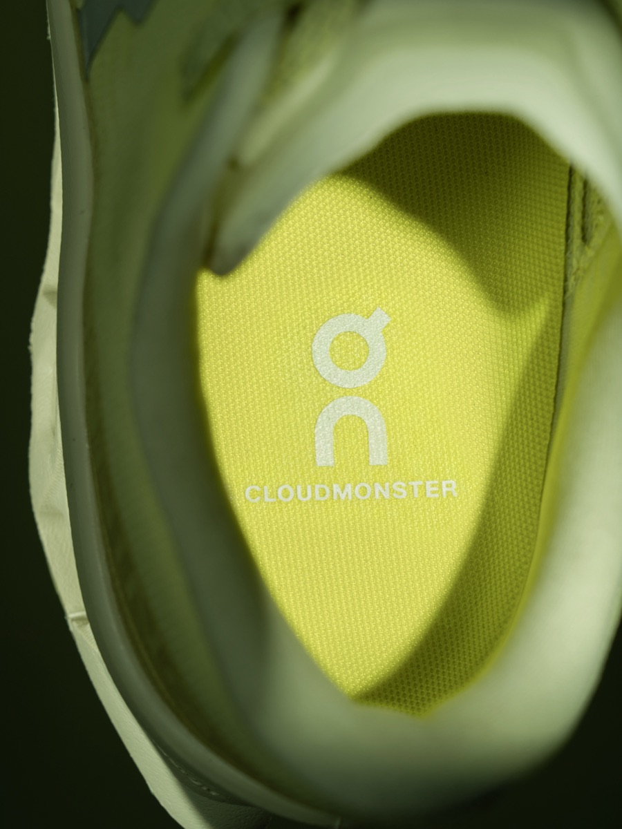On 昂跑 Cloudmonster 3 KV — 10